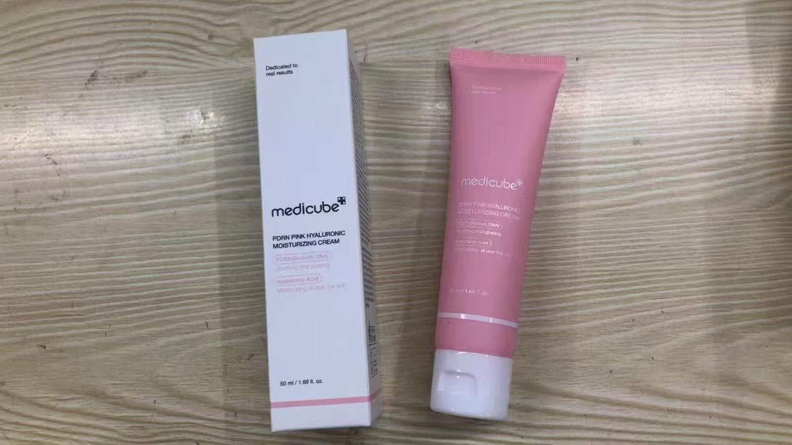 Crema Medicube Pink PDRN – Reparación con ADN de Salmón y Efecto Glass Skin